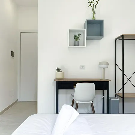 Casa Vittoria ホームステイ ローマ